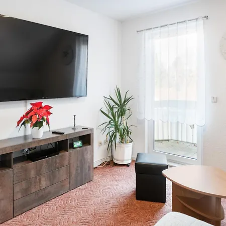 Mit Ruhigem Aufenthalt In Dresden, Cleaning Included Apartment *